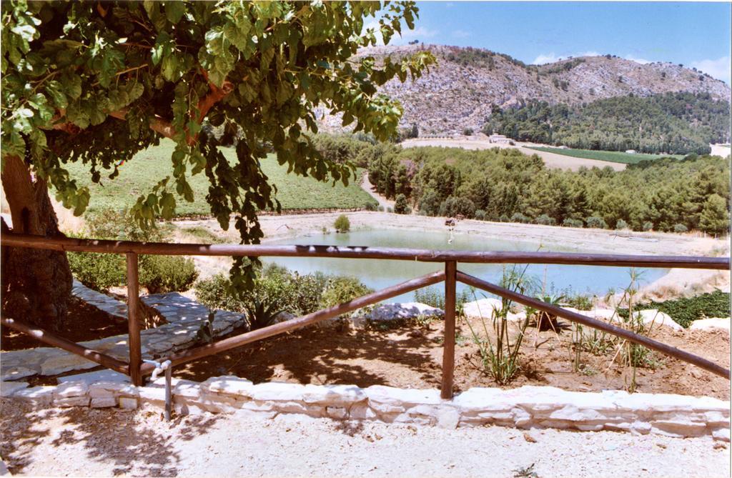 Agriturismo Tenute Pispisa Segesta Calatafimi Buitenkant foto
